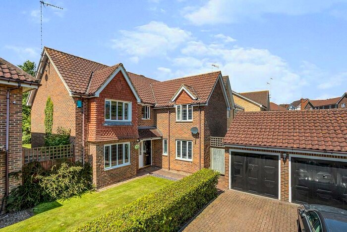 5 Bedroom Detached House To Rent In Discovery Road, Bearsted, Maidstone, Kent, ME15