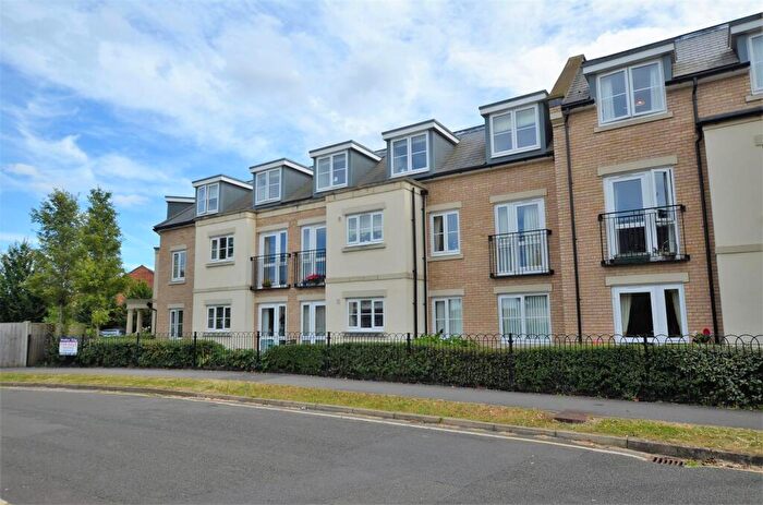 1 Bedroom Flat For Sale In Linden Road, Bicester, OX26