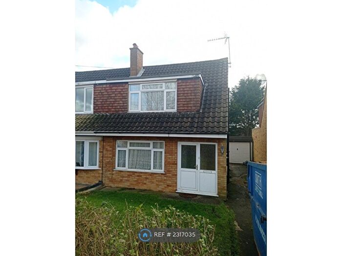3 Bedroom Semi-Detached House To Rent In Shelley Drive, Bletchley, Milton Keynes, MK3