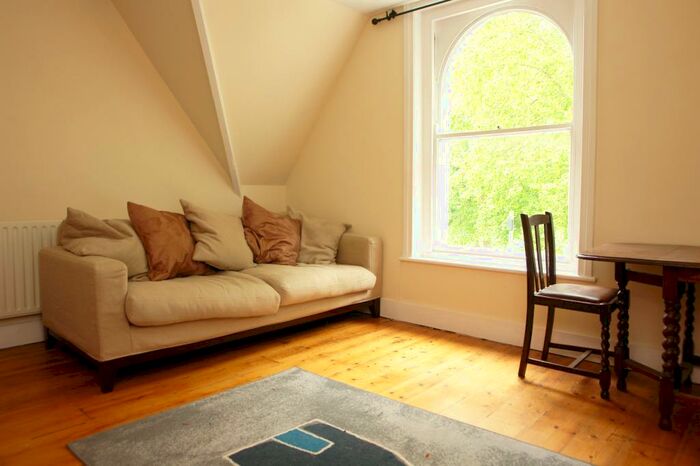 1 Bedroom Apartment To Rent In East Dulwich Road, East Dulwich, London, SE22