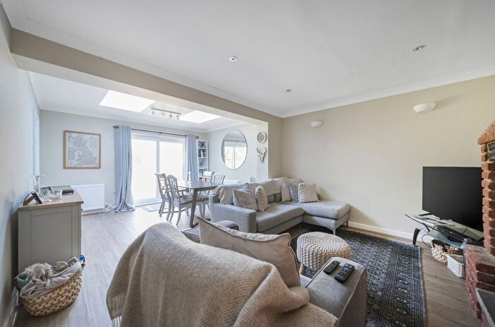 4 Bedroom Terraced House To Rent In Aldrington Road, London, SW16