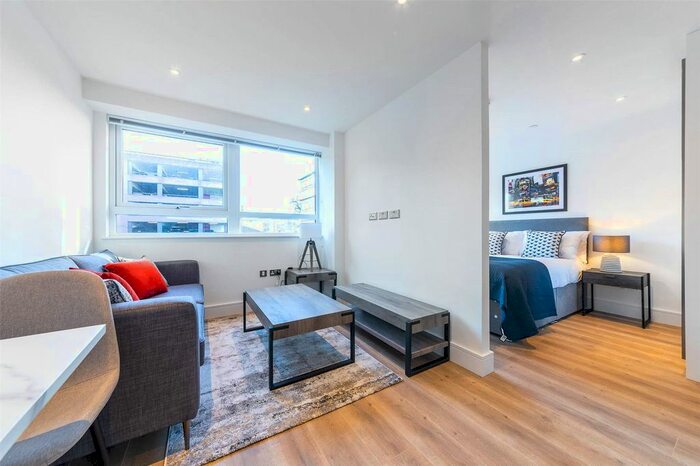 Studio To Rent In Wood Street, East Grinstead, West Sussex, RH19