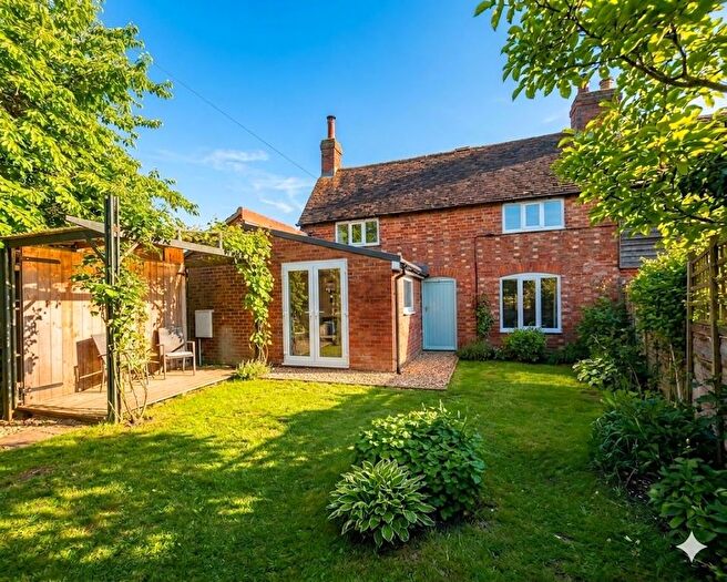2 Bedroom End Terrace House For Sale In Chequers Lane, Newport Pagnell, MK16