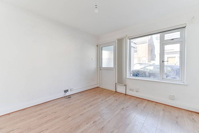 2 Bedroom Terraced House To Rent In Keens Road, Croydon, CR0