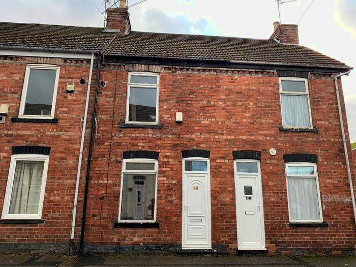 3 Bedroom Terraced House To Rent In Linden Terrace, Gainsborough, DN21