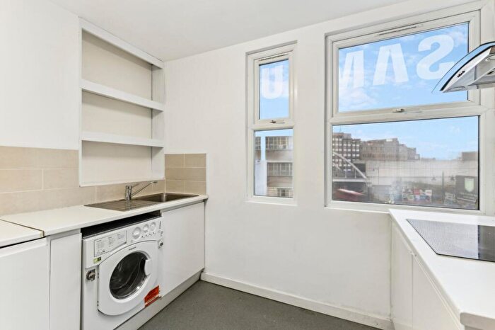 3 Bedroom Flat To Rent In Great Eastern Street, Shoreditch, EC2A