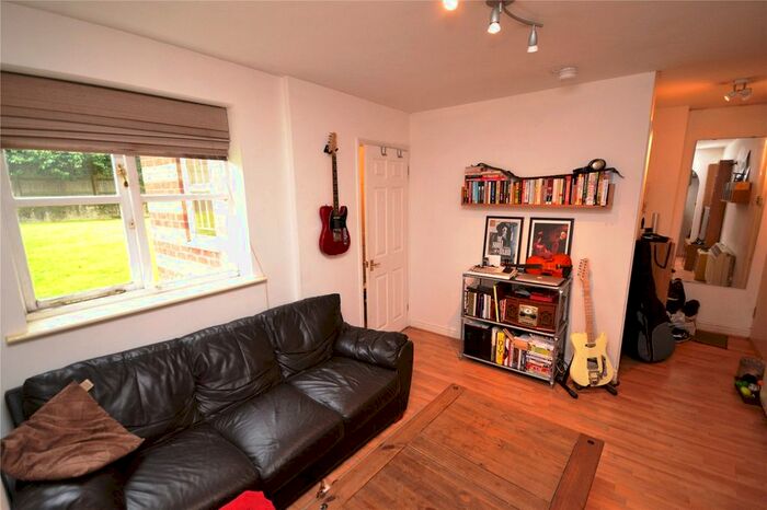 1 Bedroom Flat To Rent In Lucas Gardens, London, N2