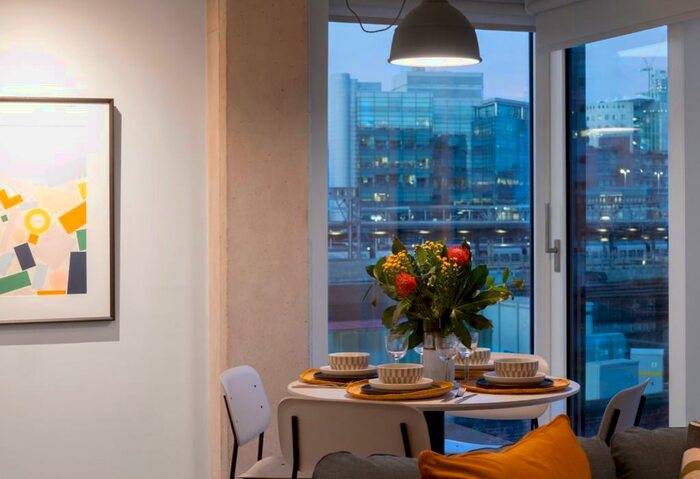 2 Bedroom Apartment To Rent In Wharf Approach, Leeds, West Yorkshire, LS1