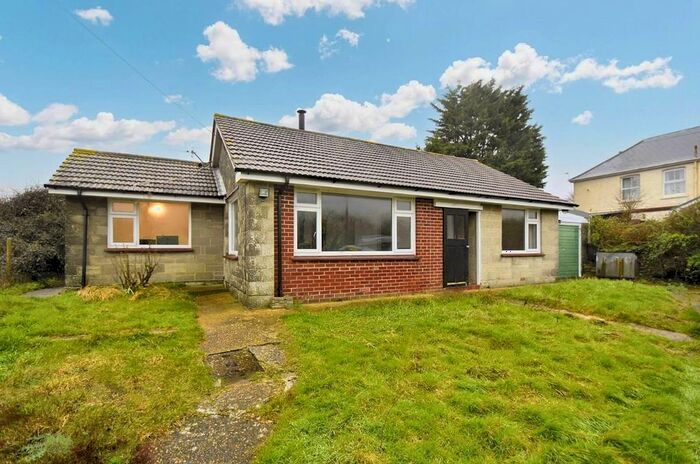 3 Bedroom Detached Bungalow To Rent In Rew Lane, Ventnor, PO38