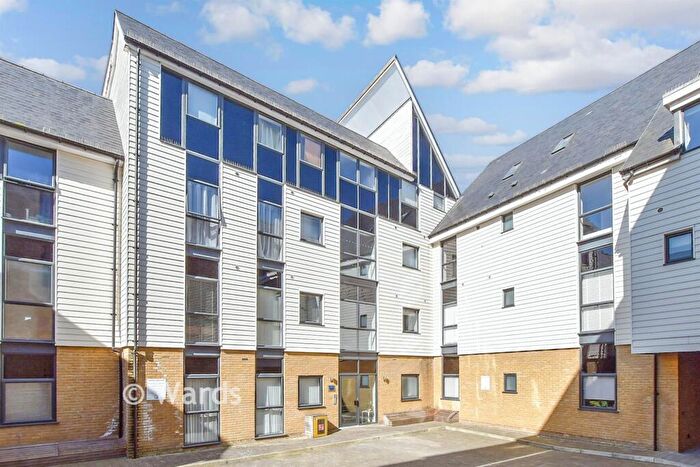 2 Bedroom Apartment For Sale In Stour Street, Canterbury, Kent, CT1
