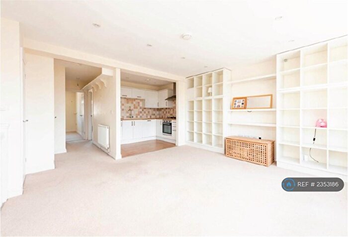 2 Bedroom Flat To Rent In Kelburne Road, Oxford, OX4