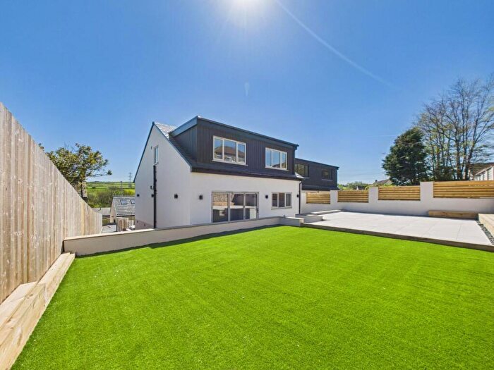 4 Bedroom Detached House For Sale In Thornton Road, Thornton, Bradford, BD13