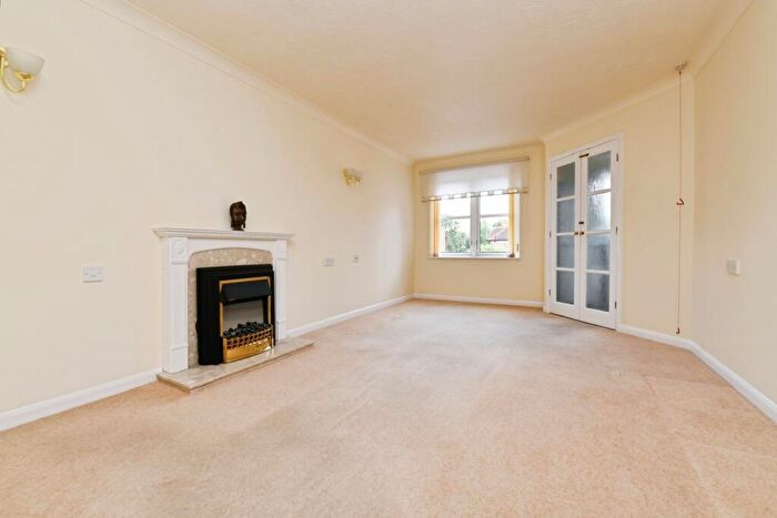 1 Bedroom Apartment For Sale In Moorfield Court, Witham, CM8