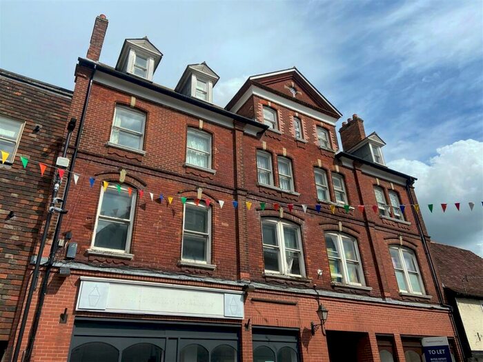 1 Bedroom Flat To Rent In Catherine Street, Salisbury, SP1