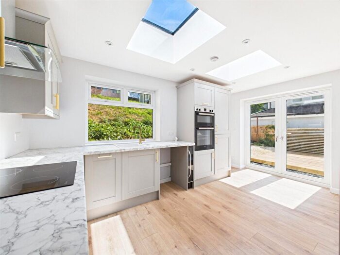 3 Bedroom Semi Detached House For Sale In Fishers Way, Kingscourt, Stroud, Gloucestershire, GL5