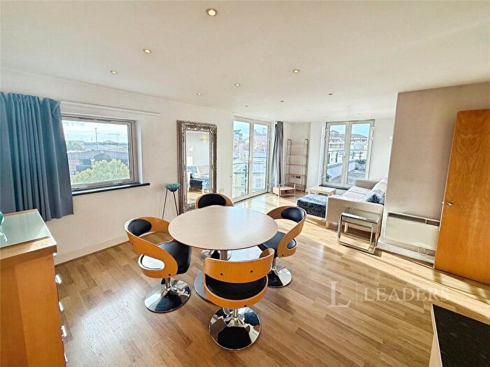 2 Bedroom Flat To Rent In Ranger Court, Ocean Way, Southampton, SO14