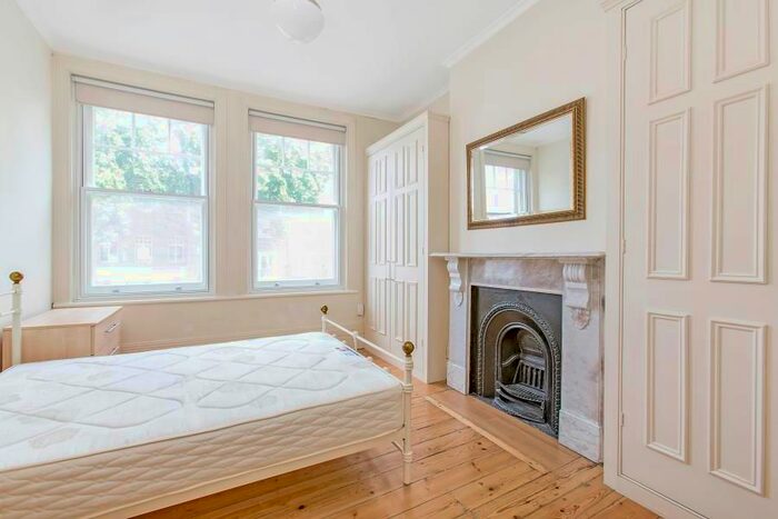 2 Bedroom Flat To Rent In Kew Road, Kew, Richmond, TW9