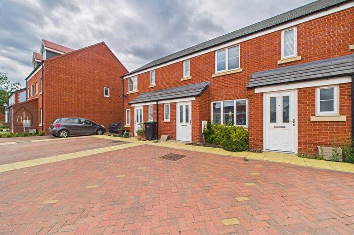 3 Bedroom Terraced House For Sale In Ghent Field Circle, Thurston, IP31