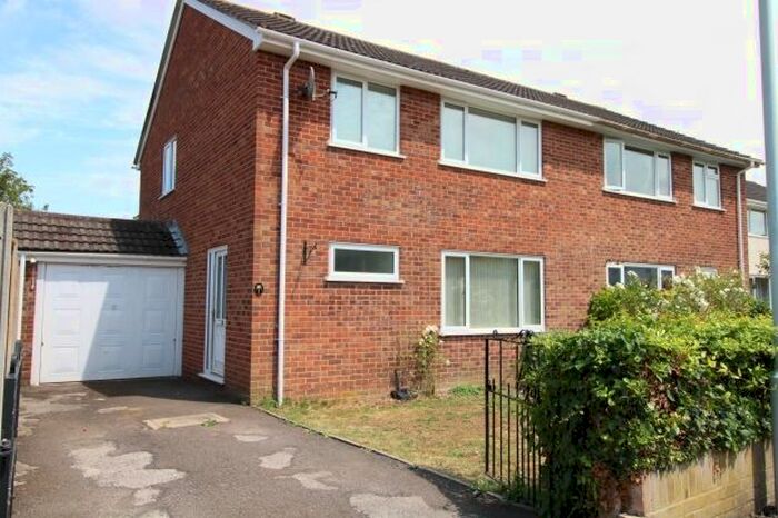 3 Bedroom Semi-Detached House To Rent In Willow Close, Westonzoyland, Bridgwater, TA7
