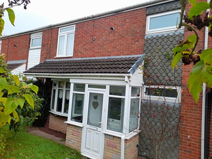 3 Bedroom House To Rent In Clanford Close, Stafford, ST17