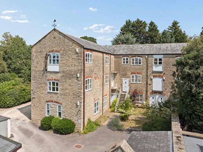 2 Bedroom Flat To Rent In Captains Mill, West End, Witney, OX28