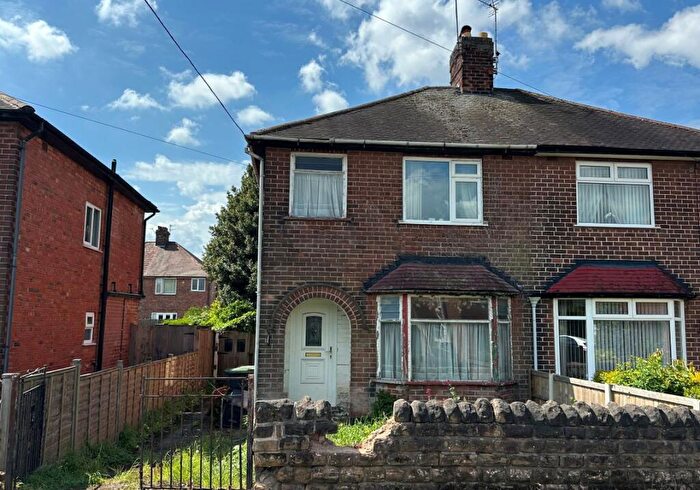 3 Bedroom Semi-Detached House For Sale In Maple Avenue, Beeston, Nottingham, Nottinghamshire, NG9