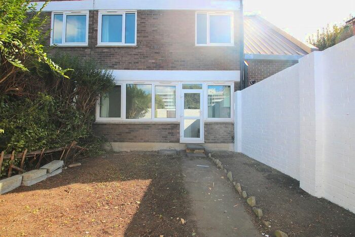 4 Bedroom Property To Rent In West Arbour Street, London, E1