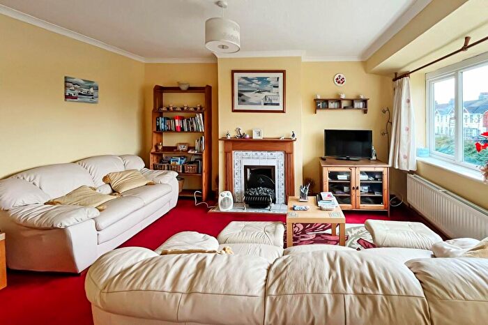 2 Bedroom Apartment For Sale In The Crescent, Manor Road, East Preston, Littlehampton, BN16