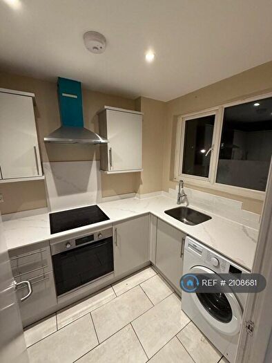 1 Bedroom Flat To Rent In Turnpike Link, Croydon, CR0