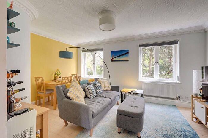 2 Bedroom Flat For Sale In Sydenham Hill, Parfew Court Sydenham Hill, SE23