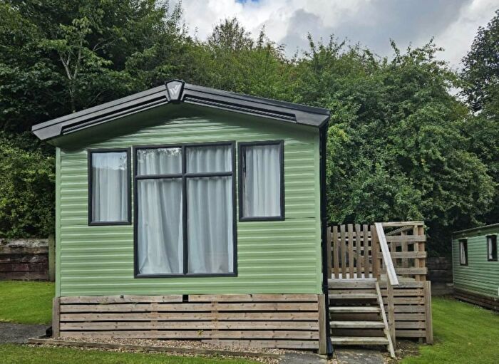 2 Bedroom Mobile/park Home For Sale In Winksley Banks Rd, Ripon, HG4