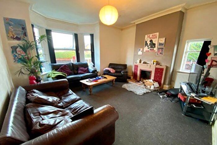 5 Bedroom Property To Rent In Old Moat Lane, Manchester, M20