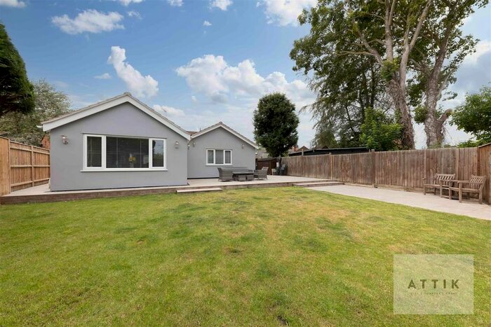 3 Bedroom Detached Bungalow For Sale In The Street, Great Hockham, Thetford, IP24