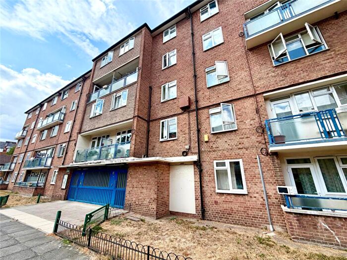 1 Bedroom Apartment To Rent In Paragon Road, London, E9