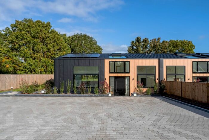 4 Bedroom Semi-Detached House For Sale In Horsley Road, Cobham, Surrey, KT11