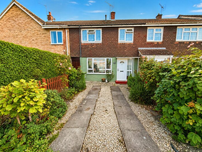 3 Bedroom Terraced House For Sale In Eddiwick Avenue, Houghton Regis, LU5