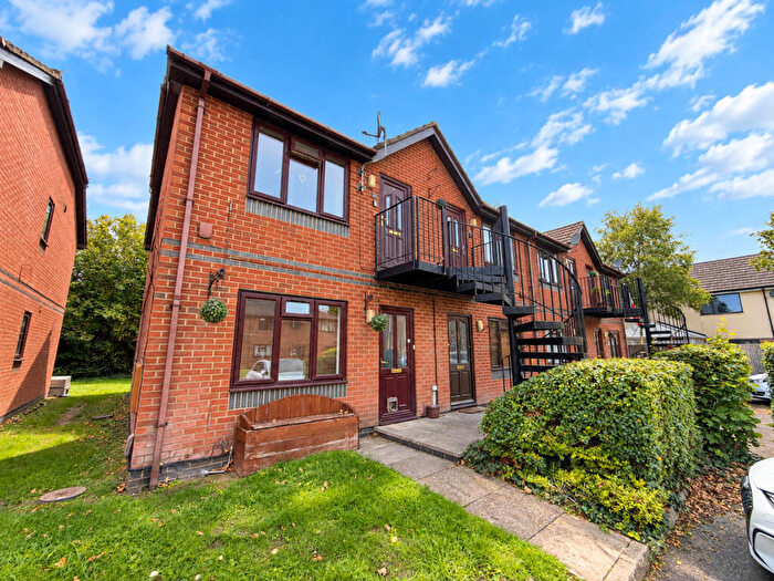 1 Bedroom Flat For Sale In Rosemary Gardens, Parkstone, Poole, BH12