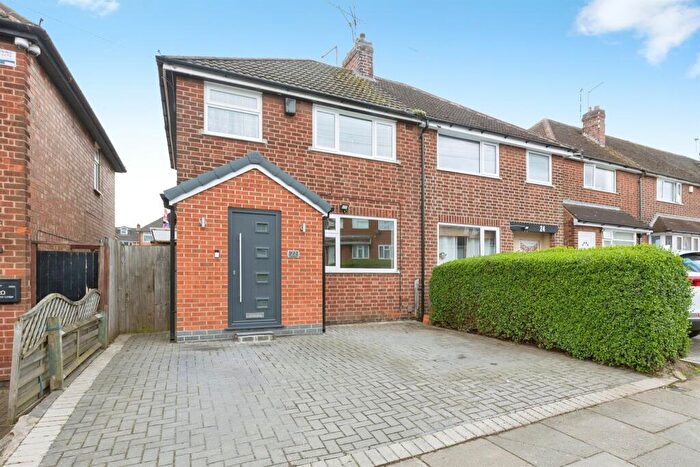 3 Bedroom Semi Detached House For Sale In Somerset Avenue, Leicester, LE4
