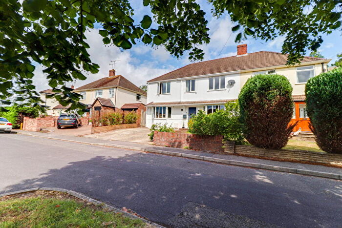 5 Bedroom Semi-Detached House For Sale In Hilley Field Lane, Fetcham, KT22