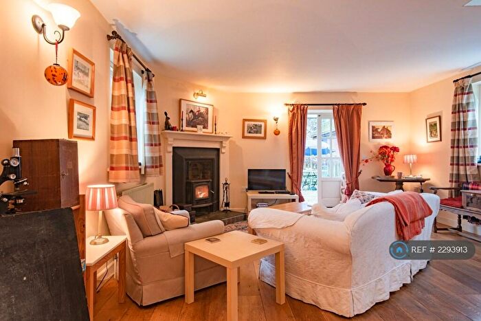 2 Bedroom Semi-Detached House To Rent In School House, Waltham, Canterbury, CT4