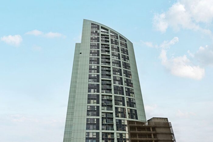 2 Bedroom Flat For Sale In Princes Parade, Liverpool, L3