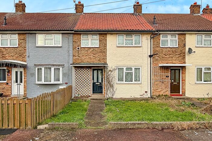 2 Bedroom Terraced House For Sale In Aberford Walk, Hull, HU9