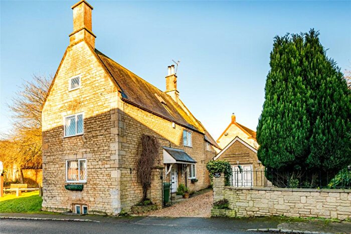 4 Bedroom Detached House For Sale In Brigstock Road, Stanion, Kettering, Northamptonshire, NN14