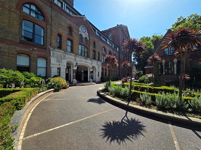 1 Bedroom Flat For Sale In Fairfield Road, London, E3