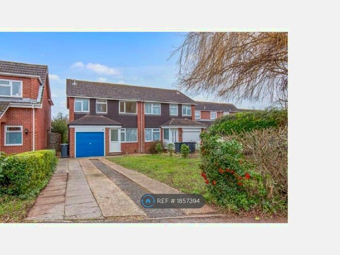 3 Bedroom Semi-Detached House To Rent In Brook Gardens, Emsworth, PO10