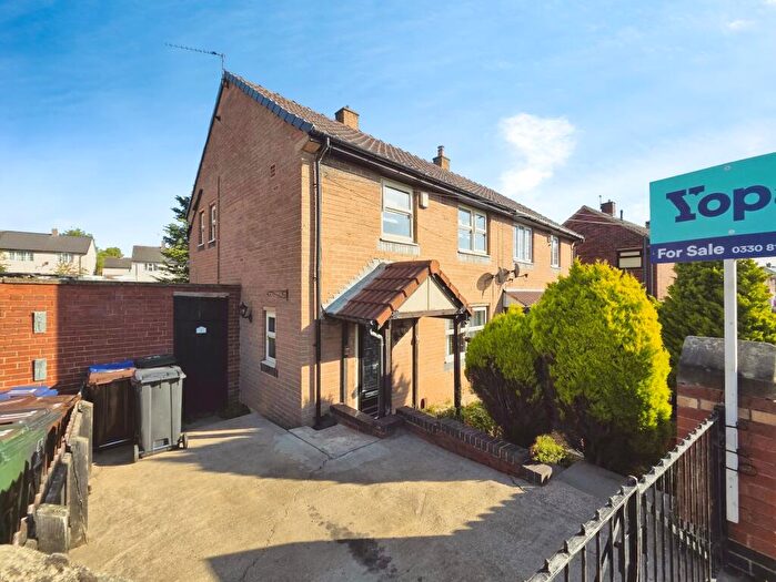 3 Bedroom Semi-Detached House For Sale In Lindhurst Road, Athersley North Barnsley, S71