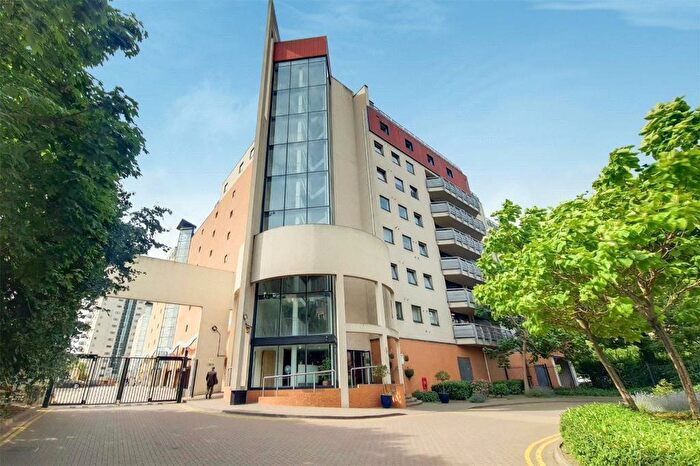 3 Bedroom Apartment To Rent In Tradewinds Apartment, Wards Wharf Approach, Royal Victoria Docks, Silver Town, London, E16