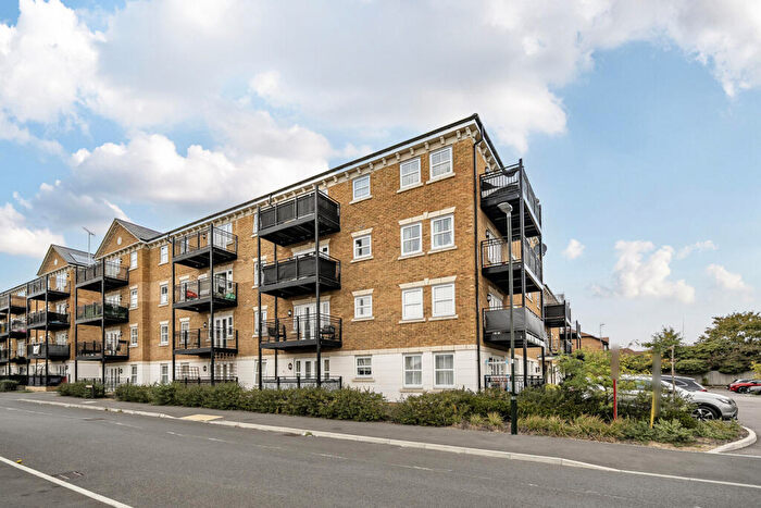 2 Bedroom Apartment For Sale In Sayers Way, Erith, DA8