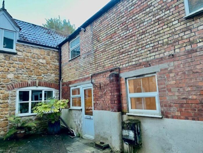 3 Bedroom Cottage To Rent In Fore Street, Castle Cary, BA7