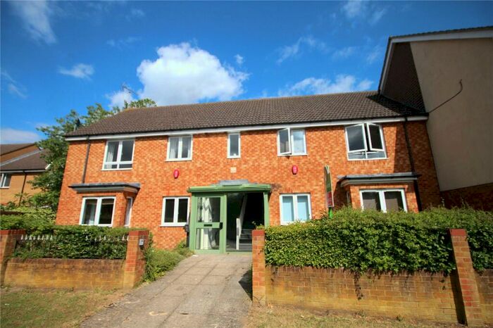 2 Bedroom Flat To Rent In Milton Road, Clapham, Bedford, Bedfordshire, MK41
